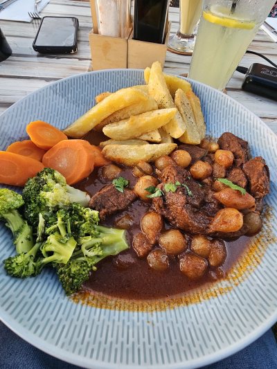 Santa Barbara Resto & Beach Bar