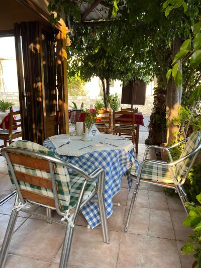 Christos Karouzis Restaurant