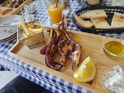 Vrisi Restaurant