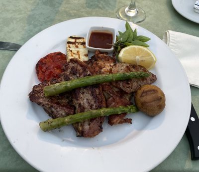Les Amis Restaurant