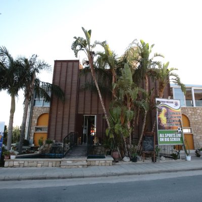Neo’s Sports Club – Restaurant, Bar & Roof Garden