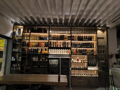 Lab Bar & Restaurant
