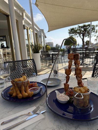Sunset Breeze Restaurant & Lounge