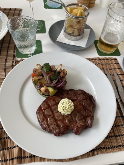 Sunset Breeze Restaurant & Lounge