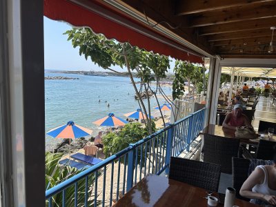 Arapis Coral Bay restaurant