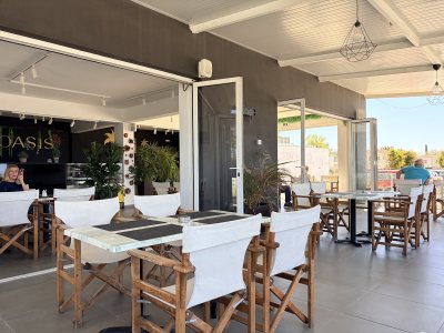 Oasis Lounge Bar-Bistro Pegeia