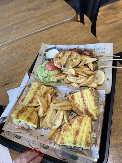 THYMARI Grill & Salad