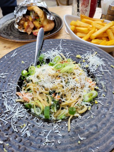 Saddles Café & Bar