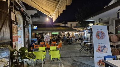 Saddles Café & Bar