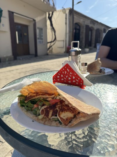 Costas Corner Cafe Bar