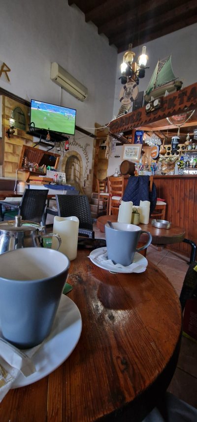 Costas Corner Cafe Bar