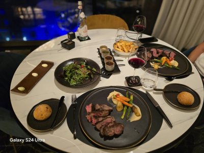 Glasshouse Lounge Restaurant