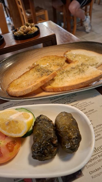Hungry Horse Taverna & Mageirion