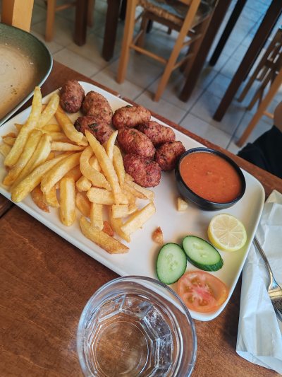 Hungry Horse Taverna & Mageirion