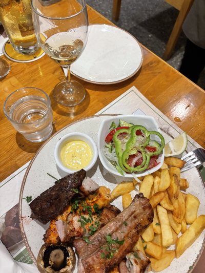 Yiasemi restaurant