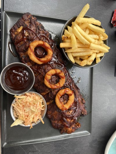 Robinson's Food & Bar