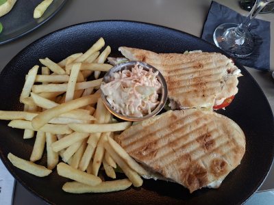 Robinson's Food & Bar