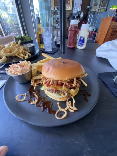 Robinson's Food & Bar