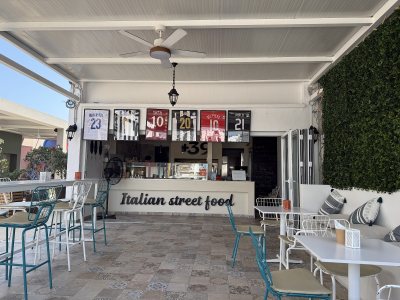 Plus 39 Italian street Food