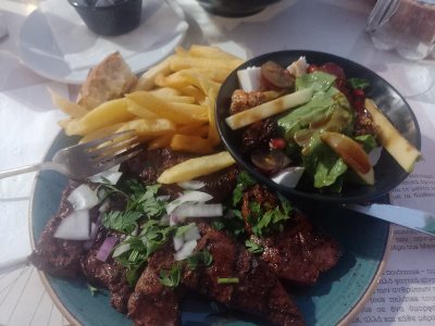 O Dikos Mas Mezes