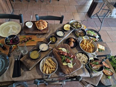Kampanarko Tavern