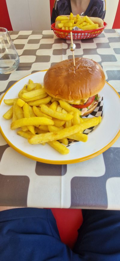 May's Diner