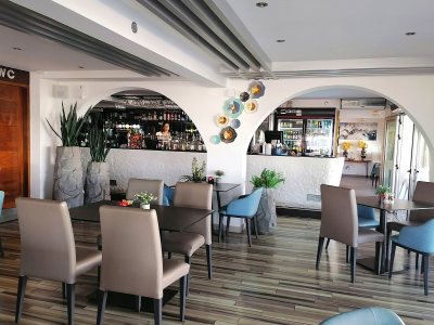Mambo's Bar & Restaurant