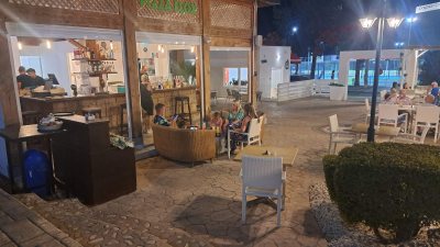 Flox Bar and Greek Restaurant
