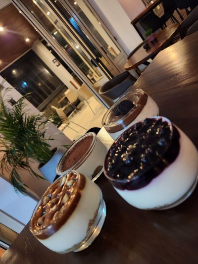 Cups & Mugs