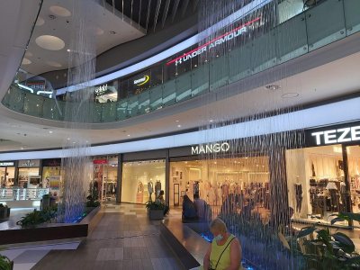 Kings Avenue Mall
