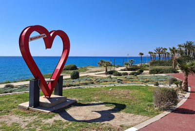 Giant Chair Of Paphos