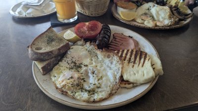 Lazaris BakeryBar
