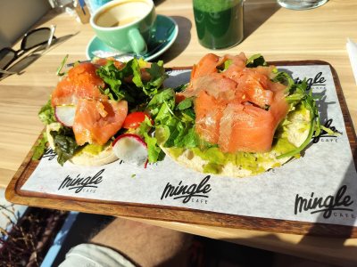 Mingle Cafe