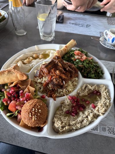 Maqam Al-Sultan Restaurant
