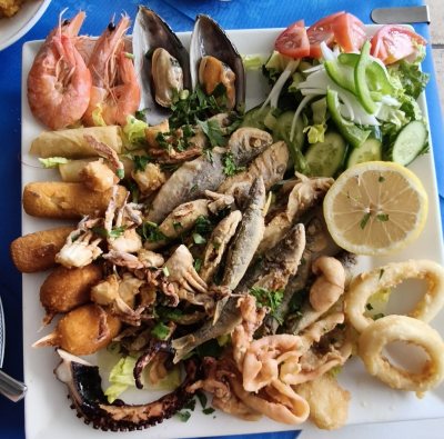 Salamis Restaurant, Fish Tavern & Sports Bar