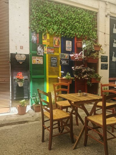 To Kafeneio tis Pareas