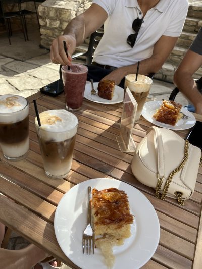 Marikkou pou ta Lefkara - Local Coffee Shop