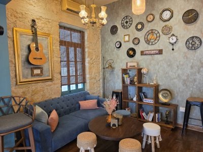 Lavita Cafe Bar