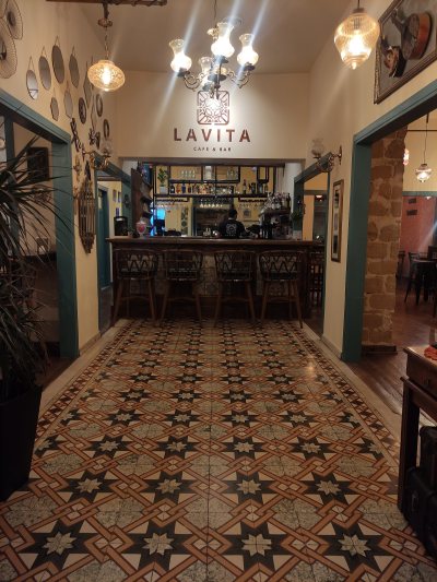 Lavita Cafe Bar