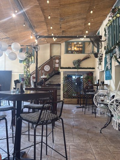 Lavita Cafe Bar