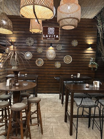 Lavita Cafe Bar