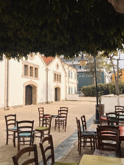 Kafeneio To Tahidromeio