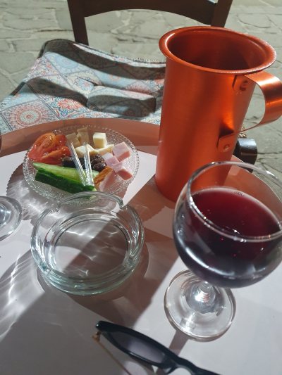 Kafeneio To Tahidromeio