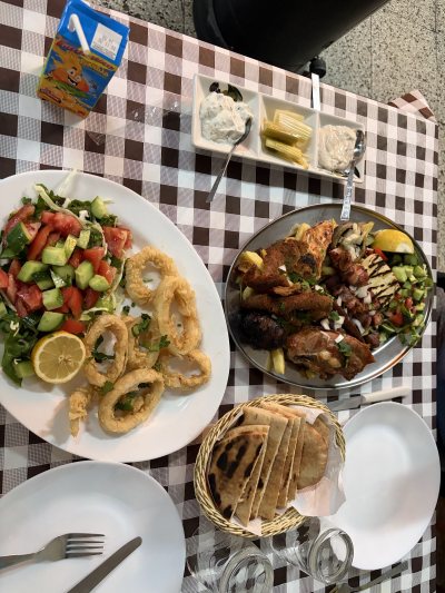 THOI Leivadion Taverna