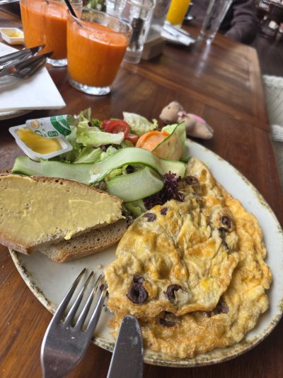 Hobo Cafe & Restaurant